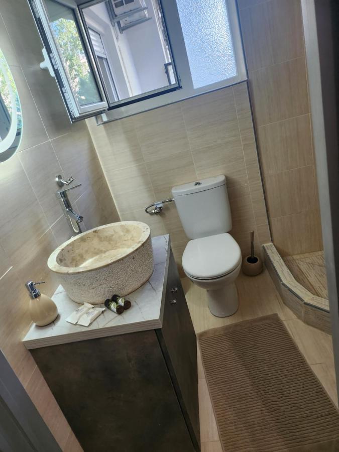 Small Luxury Apartment Anavyssos Ngoại thất bức ảnh